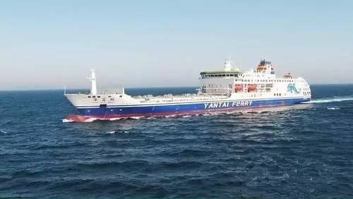 威海制造!全球最大载重吨位现代化客箱船“海蓝鲸”号将投入运营!(图2)