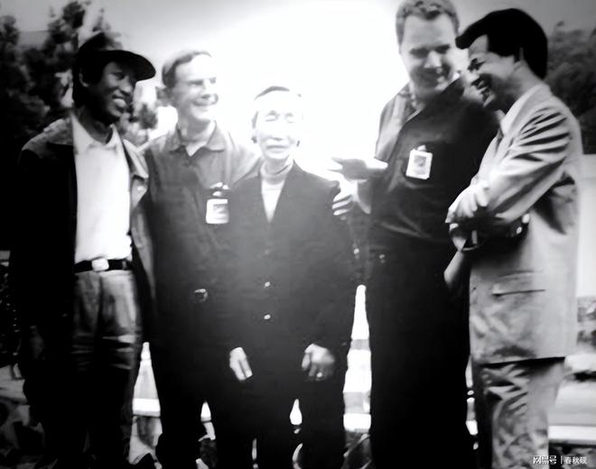 1992年中国农民因救助过五位美军飞行员在美国被国防部长接见(图3)